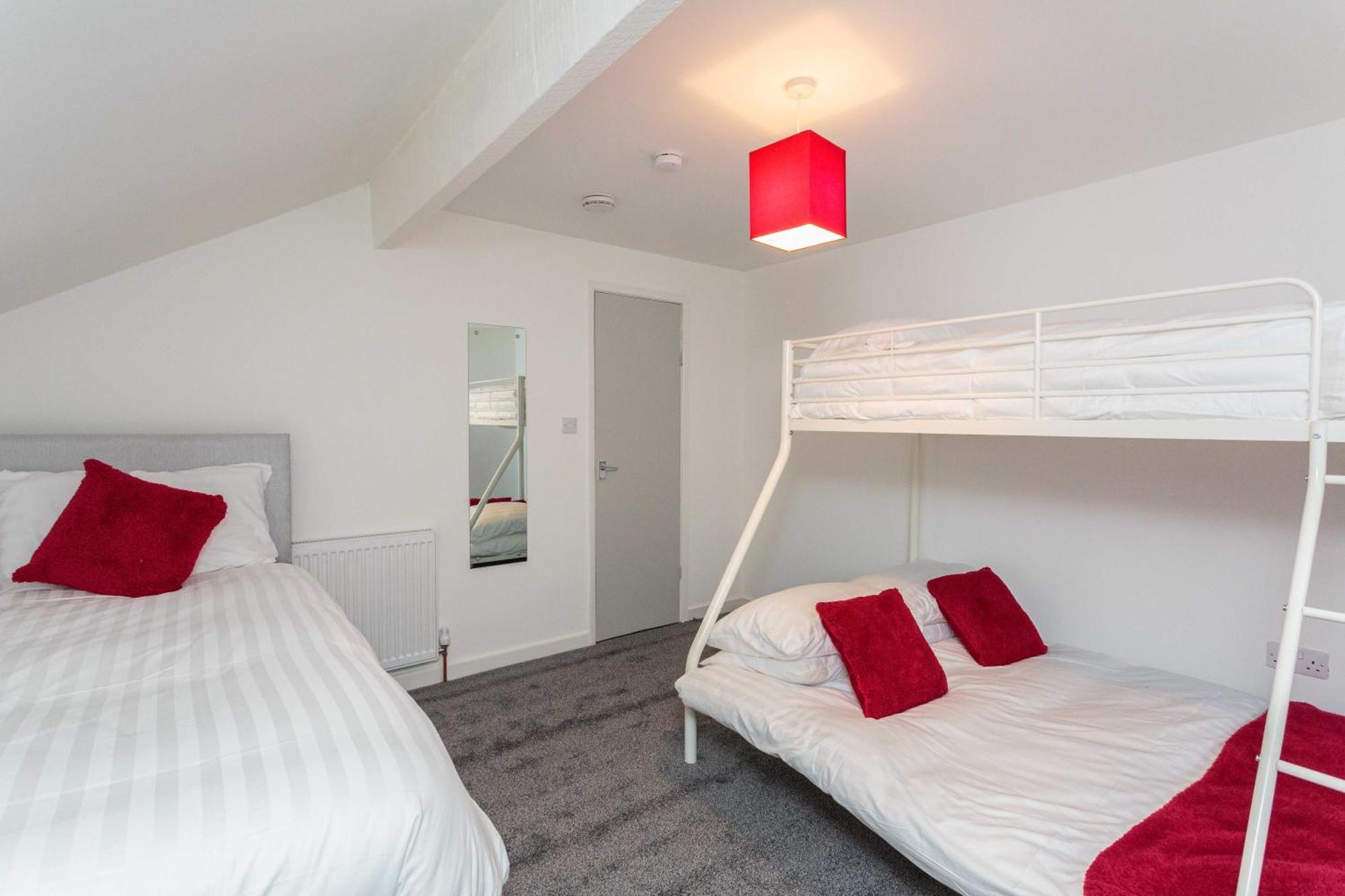Cherry Property - Berry Apartments ブラックプール 部屋 写真